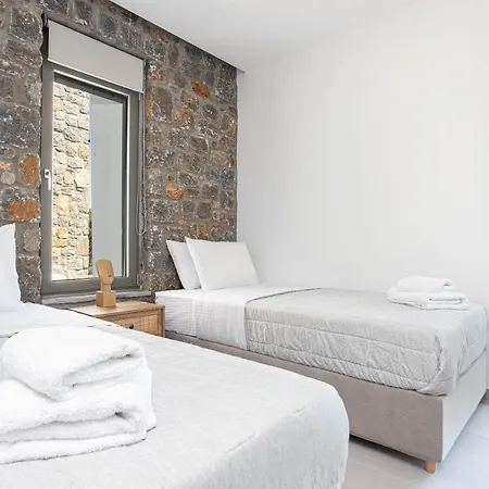 Apoikia Villa